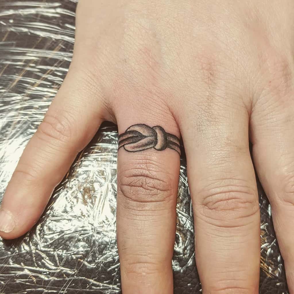 Linework Ring Tattoo Tattoobast Et