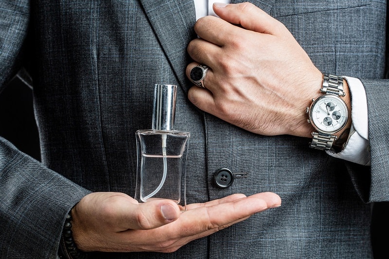 Mens-Cologne-For-Office-And-Business-Meetings
