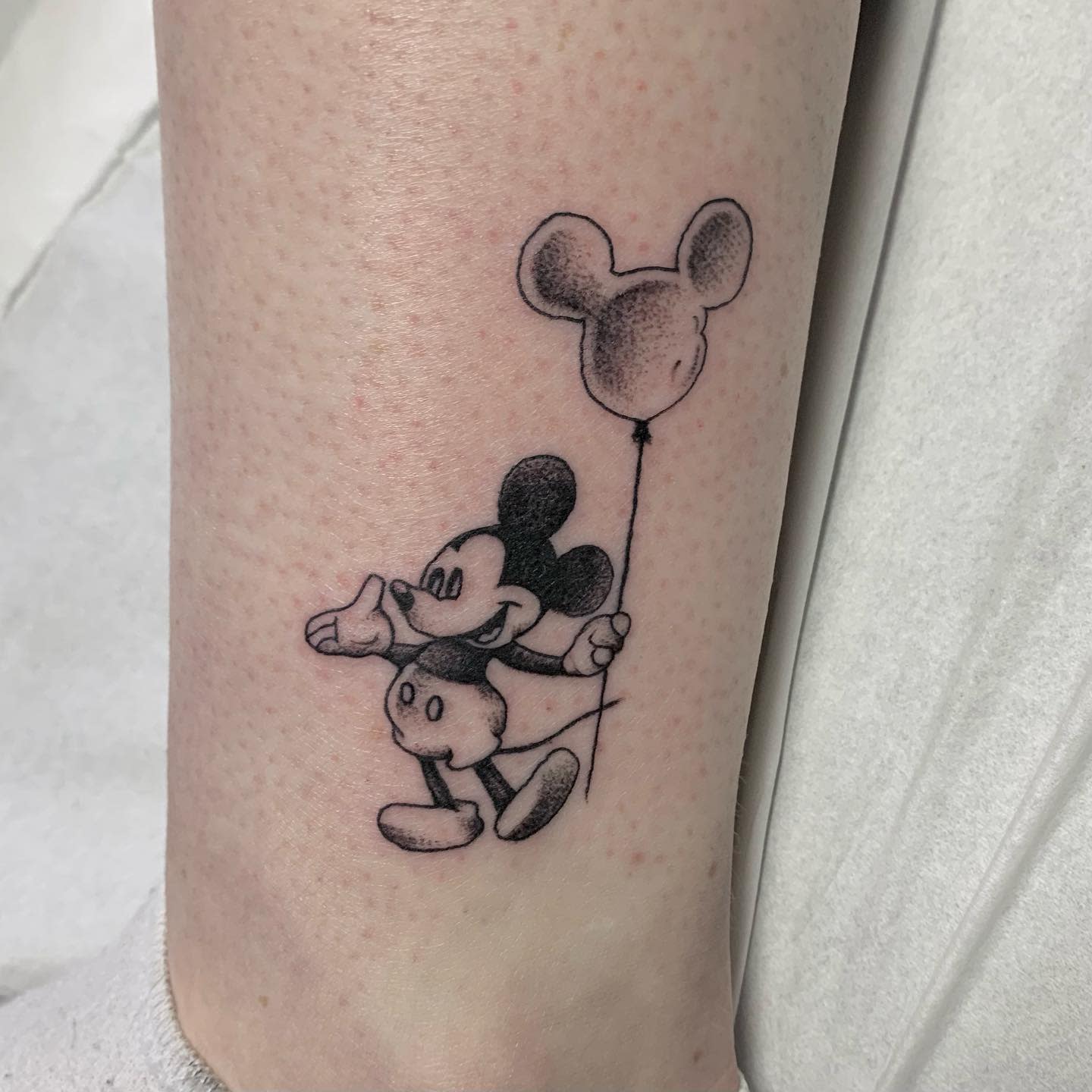 Tatuaje De Mickey Mouse En El Tobillo -justbethtlbt