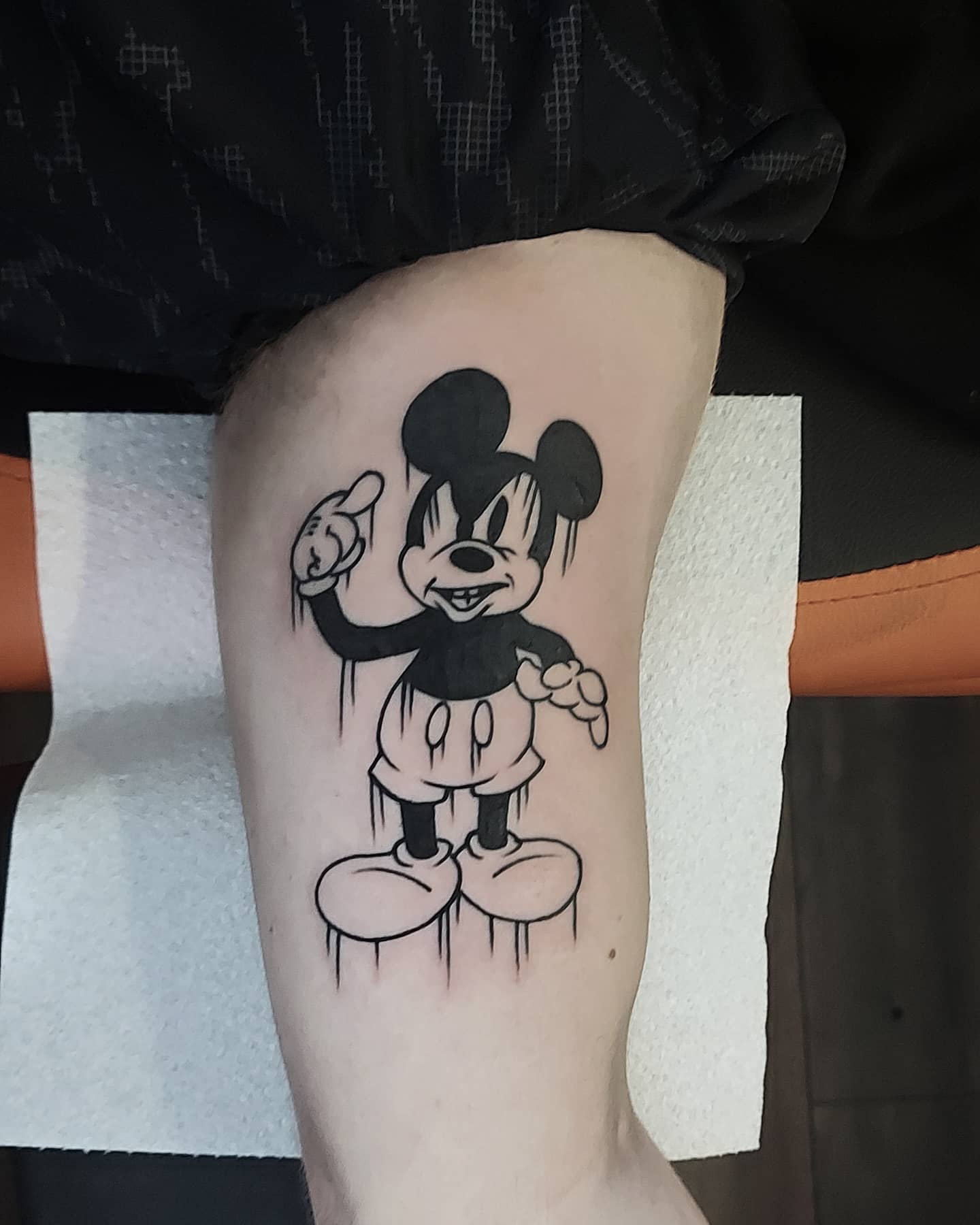 Tatuaje De Mickey Mouse Negro -certitattoos