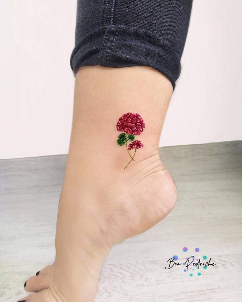 Minimalist Flower Ankle Tattoo bea.pedroche
