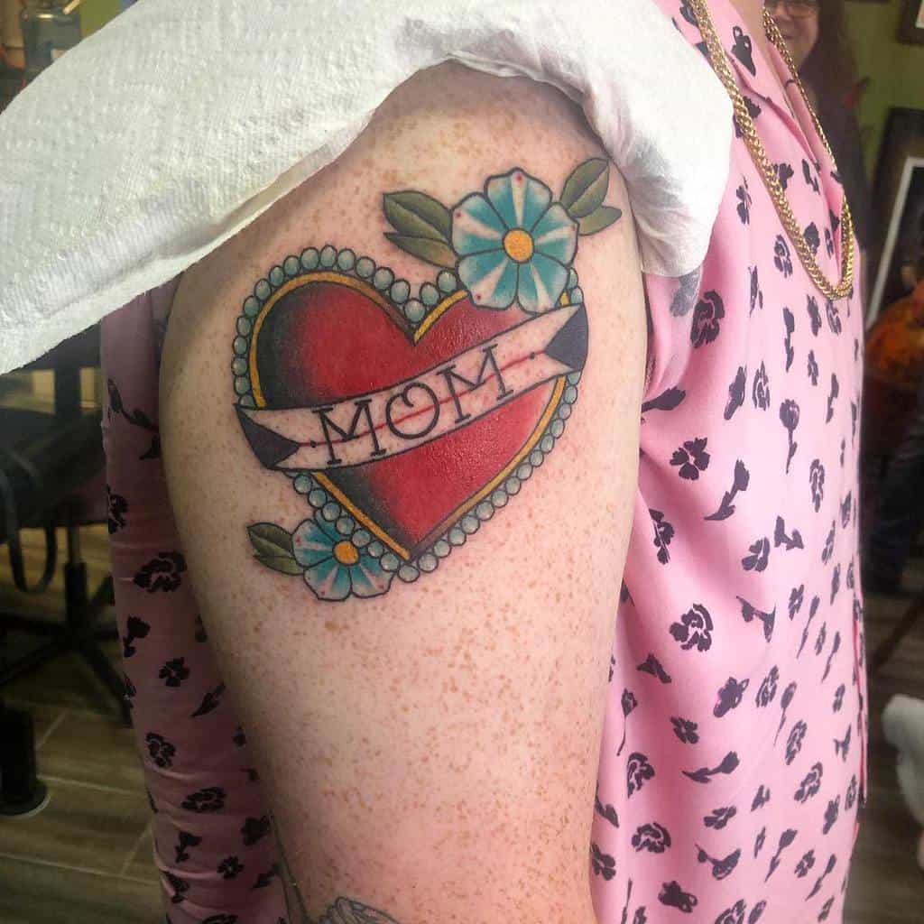 Mom Heart Shoulder Tattoo liajeppesentattoos