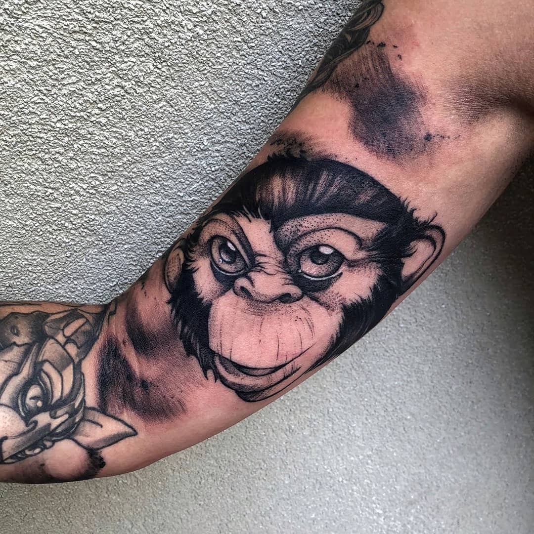 Black Monkey Tattoo -schuster_tattoo
