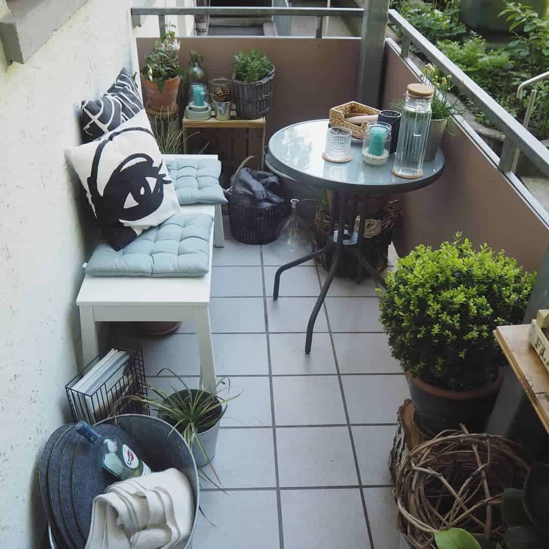 Narrow patio decor