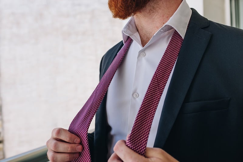Necktie-Length-to-Choose-a-Tie-for-a-Suit