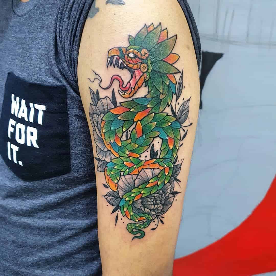 Tatuaje Neo Tradicional De Quetzalcóatl -samurainkstudio