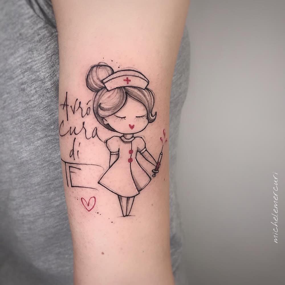 Lindo tatuaje de enfermera -mercuri_michele