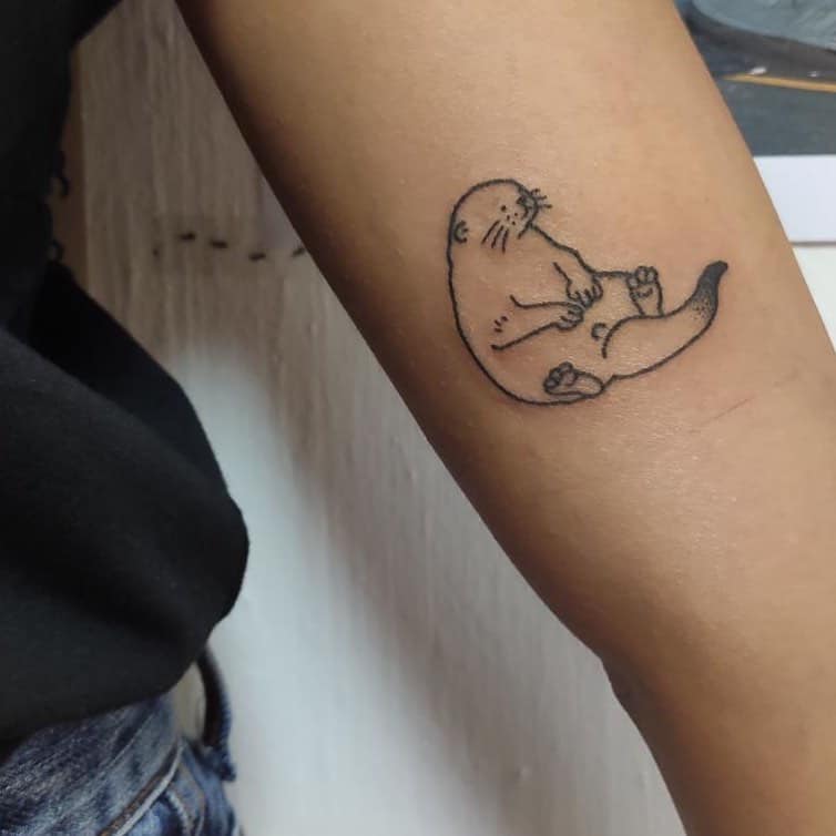 Otter Outline Tattoo Kuku Otterdaily