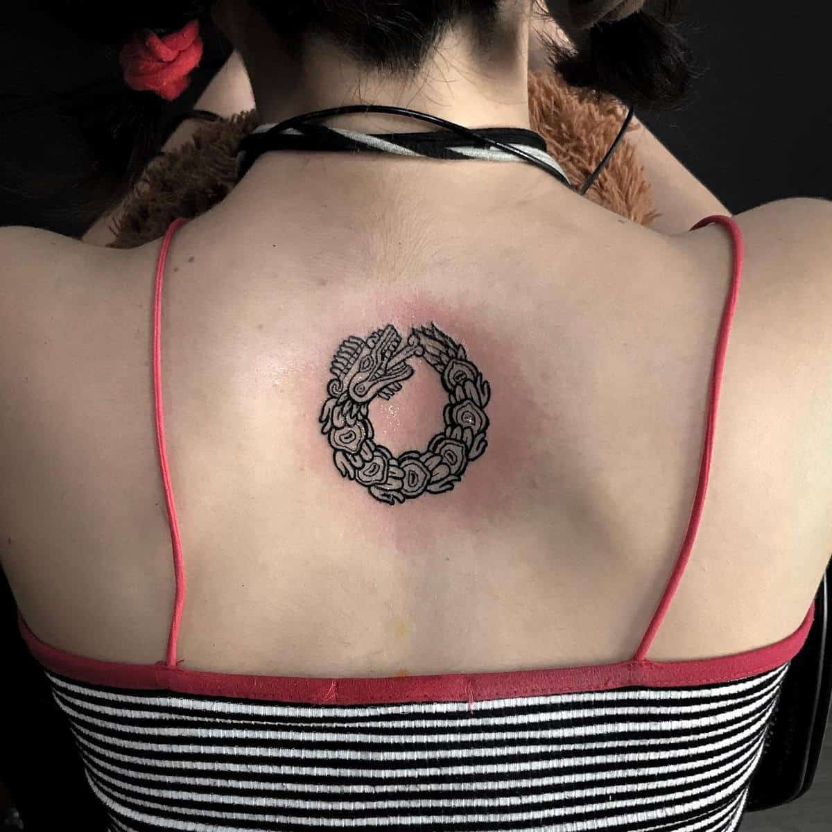 Tatuaje Ouroboros Quetzalcóatl -ixik_art