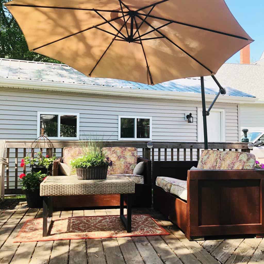 Outdoor Deck Decorating Ideas -hometownhouse