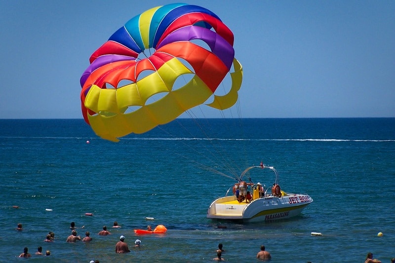 Parasailing Hobbies Every Man Should Try