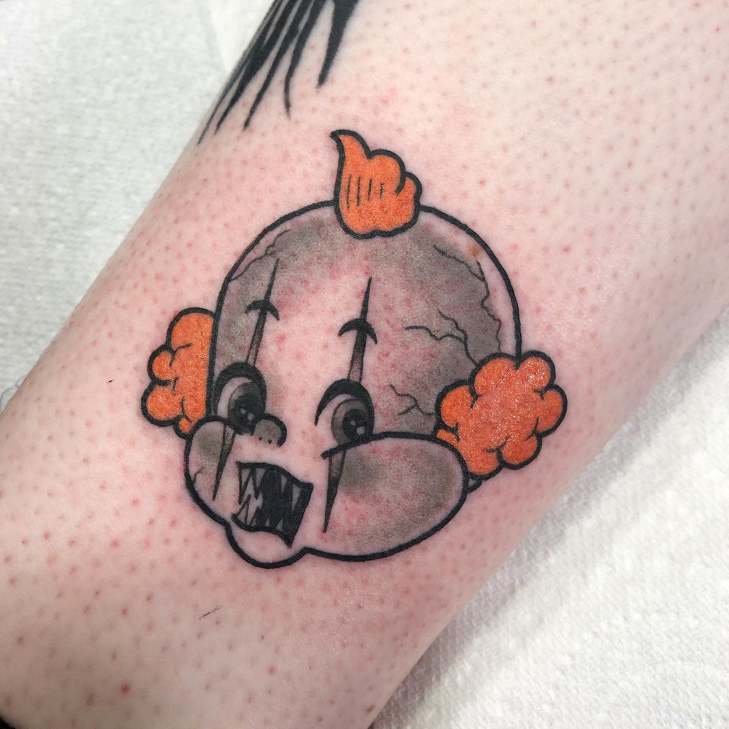 Tatuaje Tradicional De Pennywise -blackcauldrontattoos