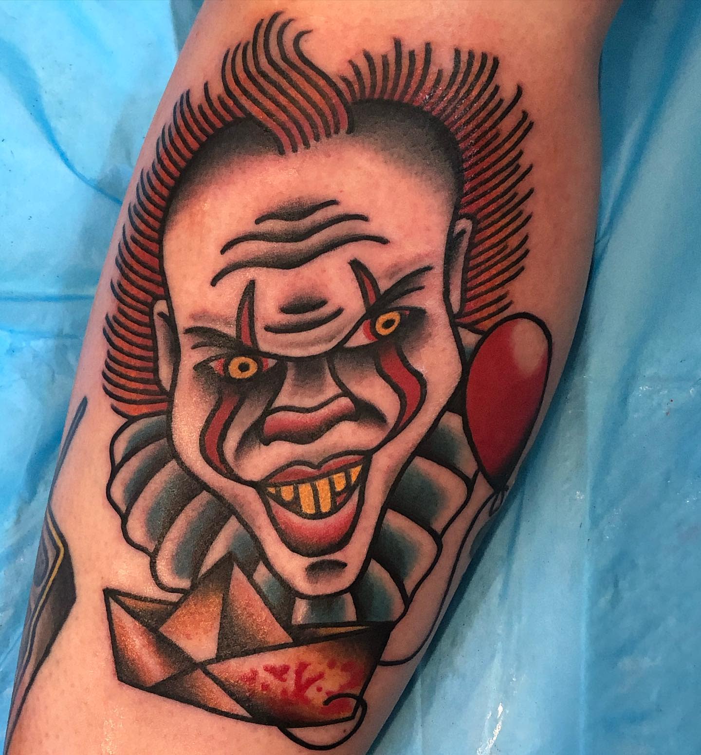 Tatuaje Tradicional De Pennywise -jason.herr.tattooer