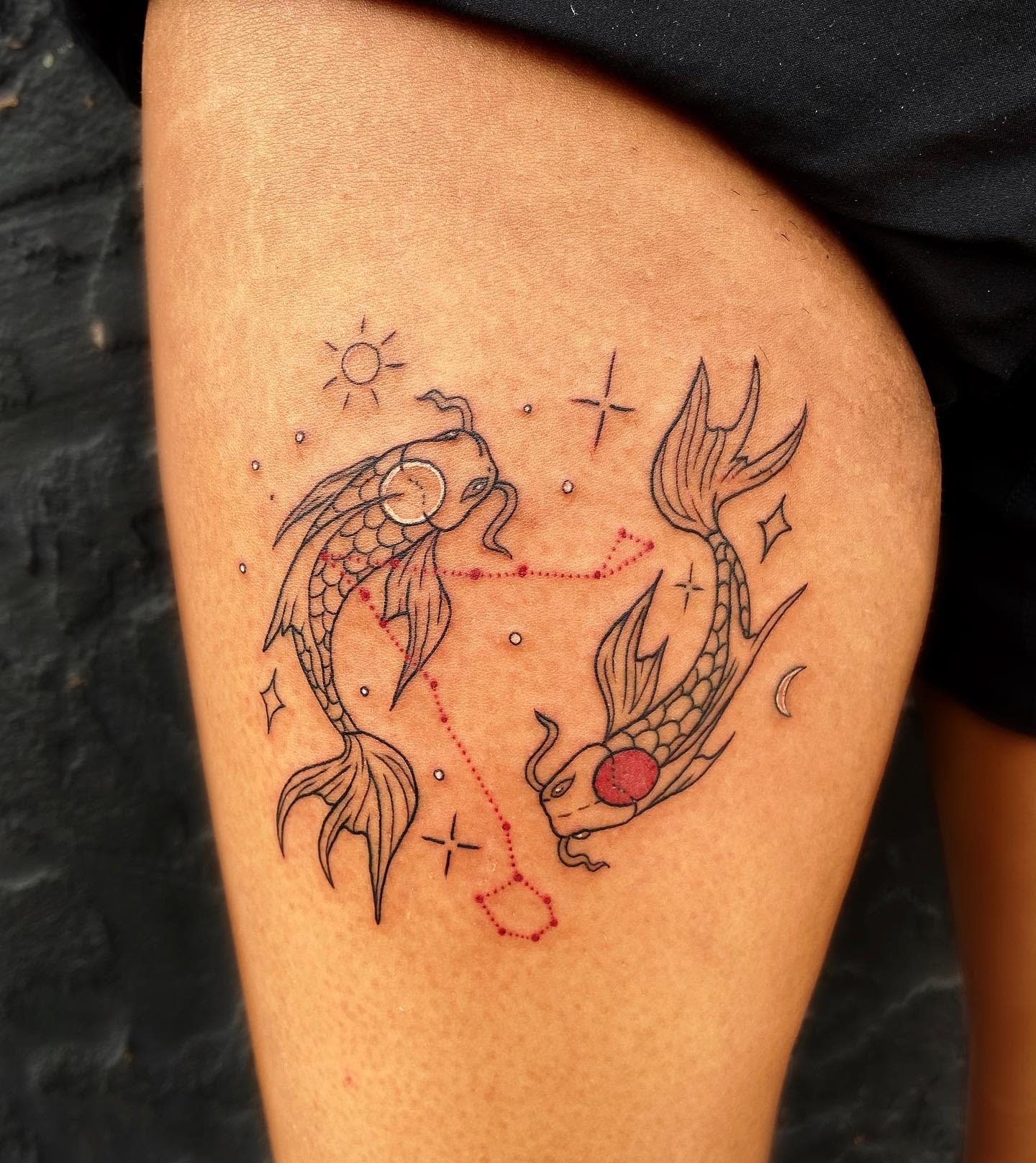 25 Pisces Tattoo Ideas & Fish Tattoos For Pisces Zodiac Signs | Tatuajes de  piscis, Tatuajes del zodiaco, Diseños de tatuajes para mujeres