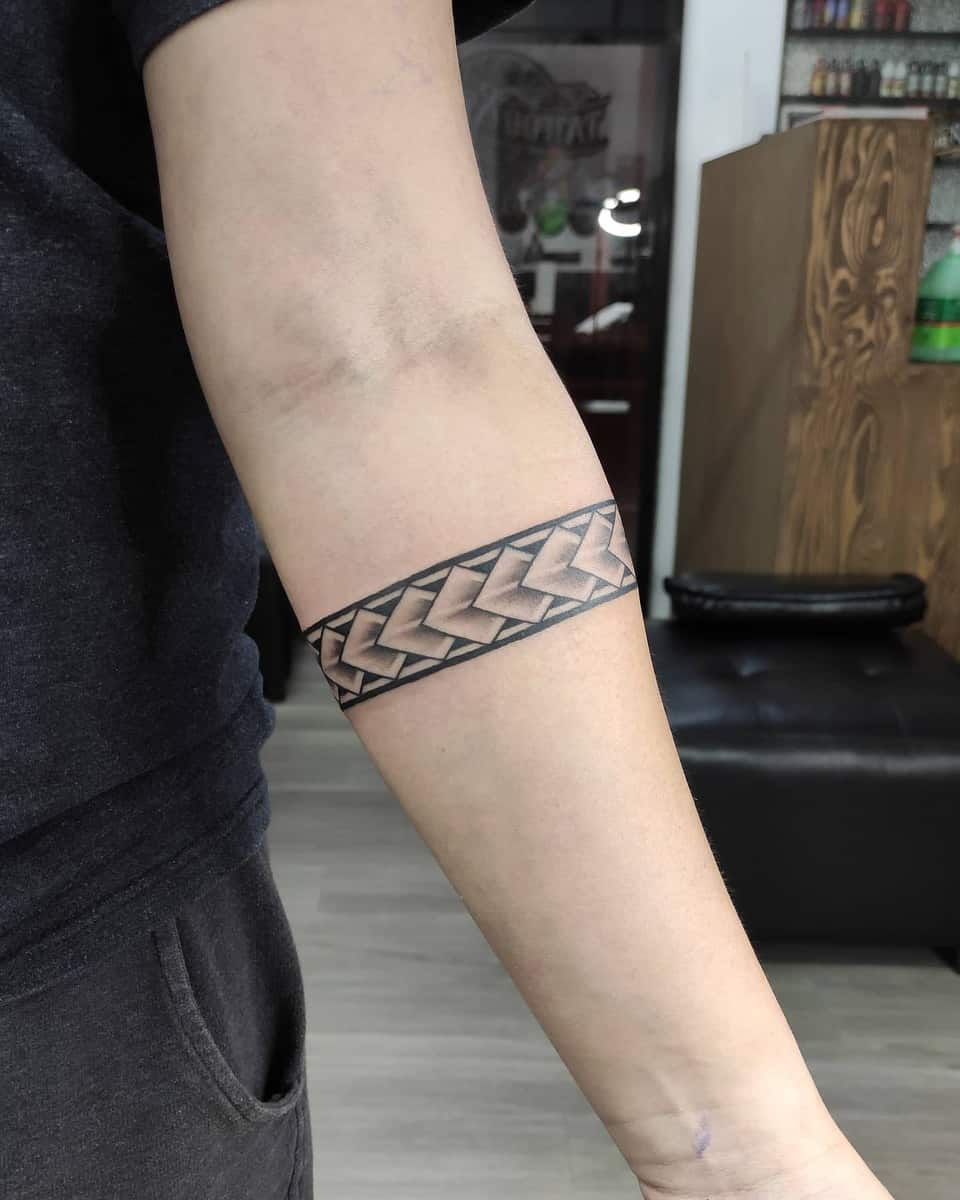 Wrap Around Arm Polynesian Tattoo Design. Stock Vector - Illustration of  lace, ornament: 257791818