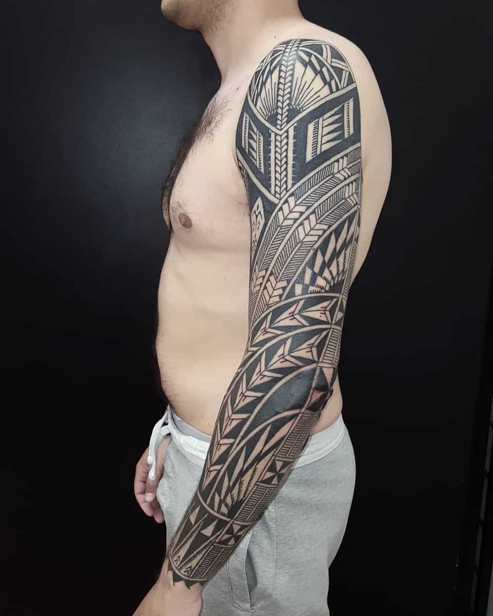 Polynesian Full Sleeve Tattoo zele.tetoviranje