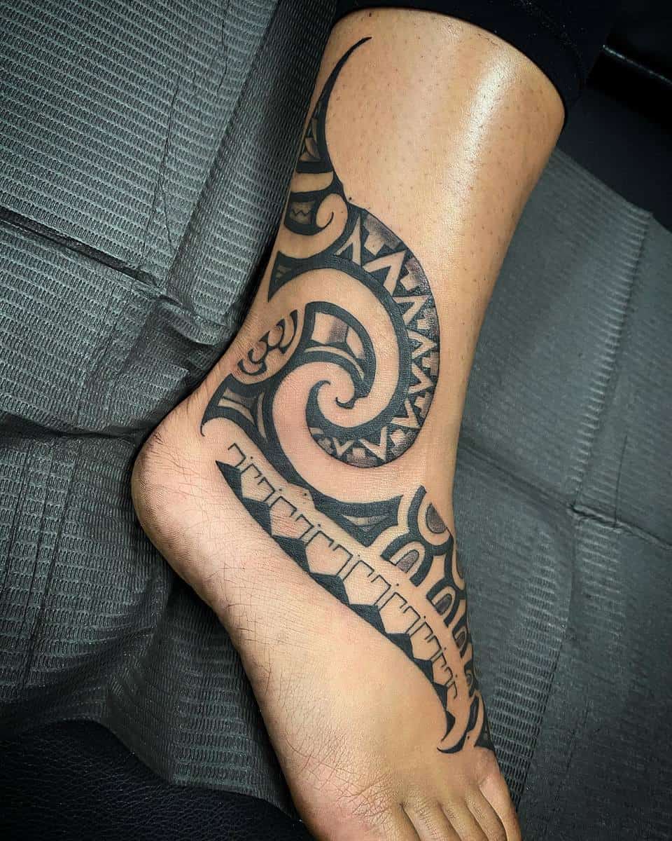 Polynesian Leg Tattoo datutatu