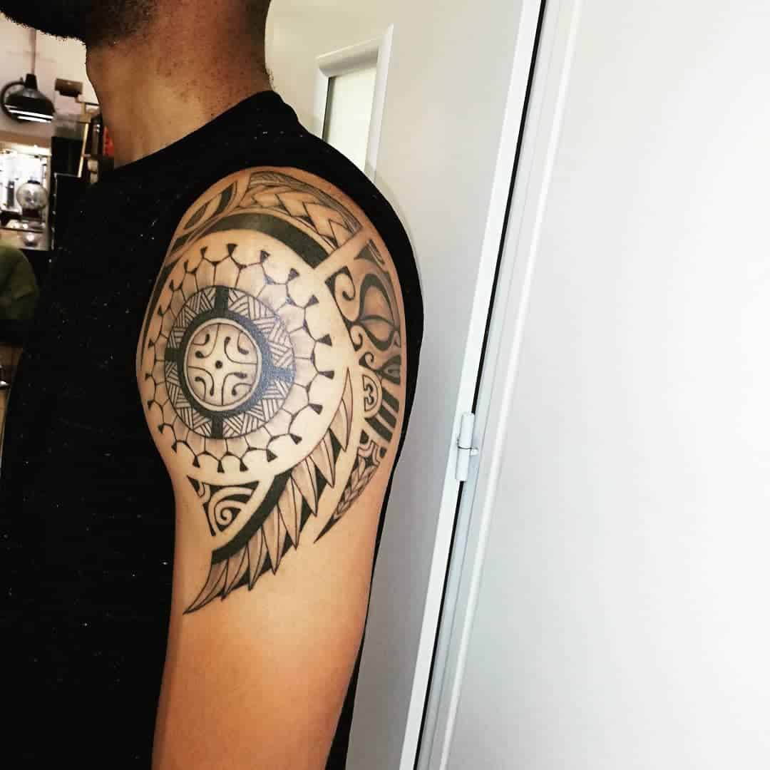 Polynesian Shoulder Tattoo jamesmylle