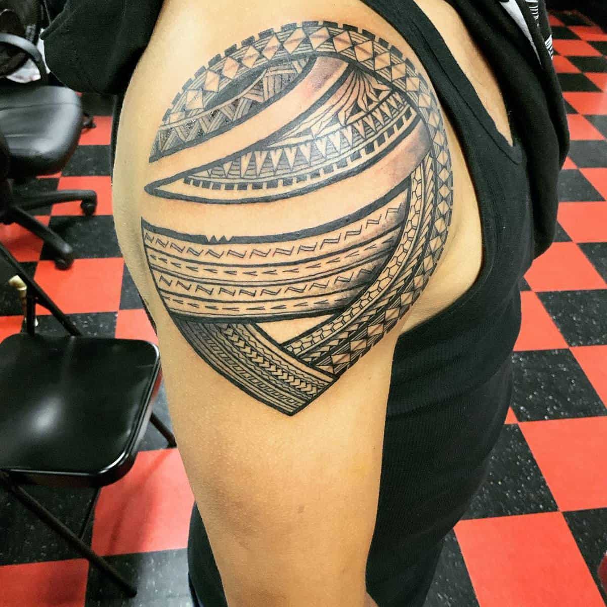 Polynesian Shoulder Tattoo kazeetatted