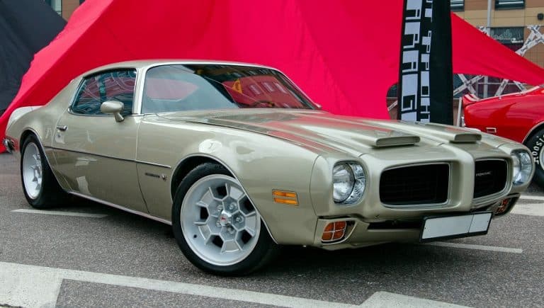 The Top 22 Classic Sports Cars of All Time - Next Luxury