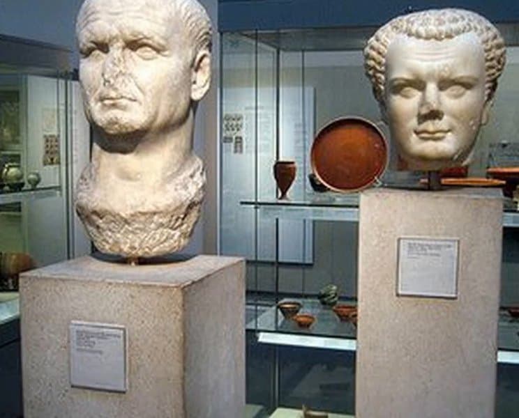 Priscus dan Verus 