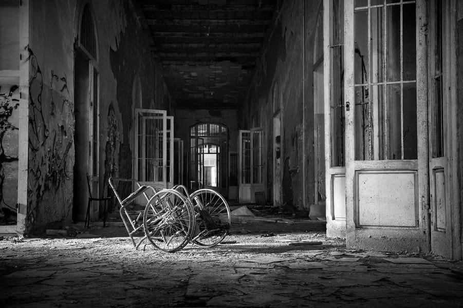 11 Real Insane Asylum Pictures Sure To Give You a Fright