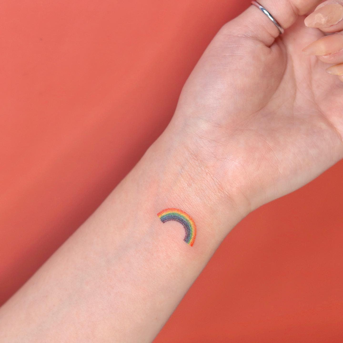 Wrist Rainbow Tattoos -pokysoy