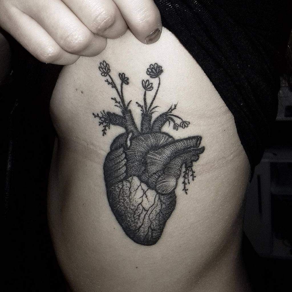Realistic Anatomical Black Heart Tattoo Nahuelmatiastattoo