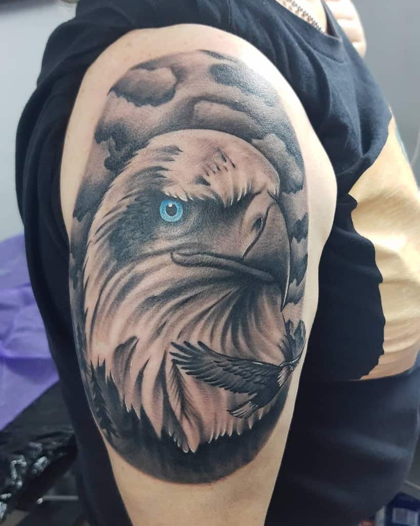 Realistic Eagle Head Tattoo body_no_organs