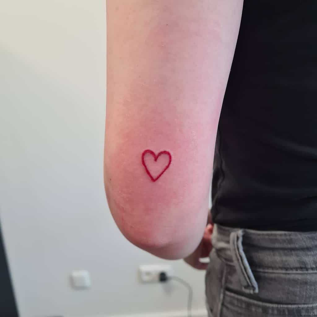 Red Heart Outline Tattoo cherryink_mierlo