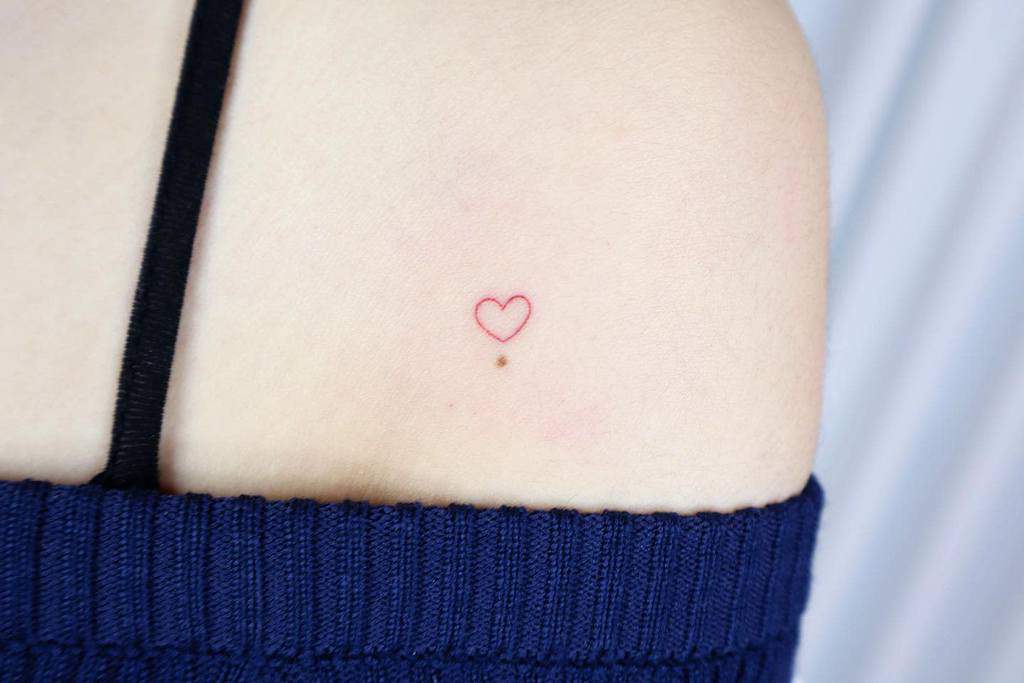 Red Heart Outline Tattoo xiu_.tattooer