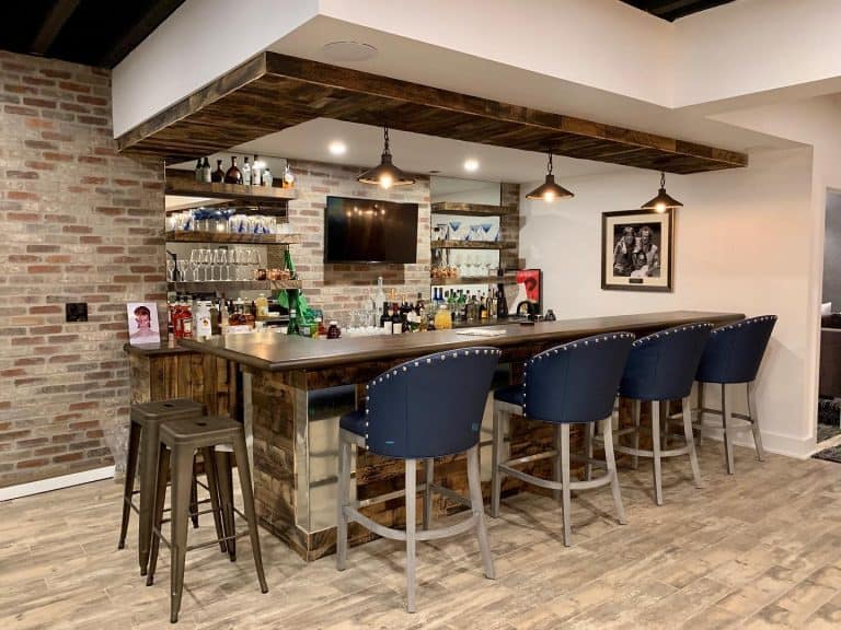 Stylish and Inviting Ideas for Your Basement Bar