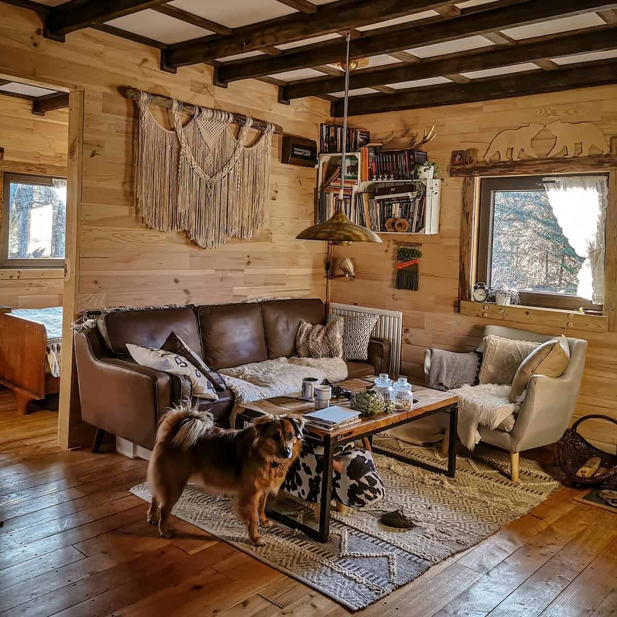 Rustic Brown Living Room Ideas -uciekamywbieszczady
