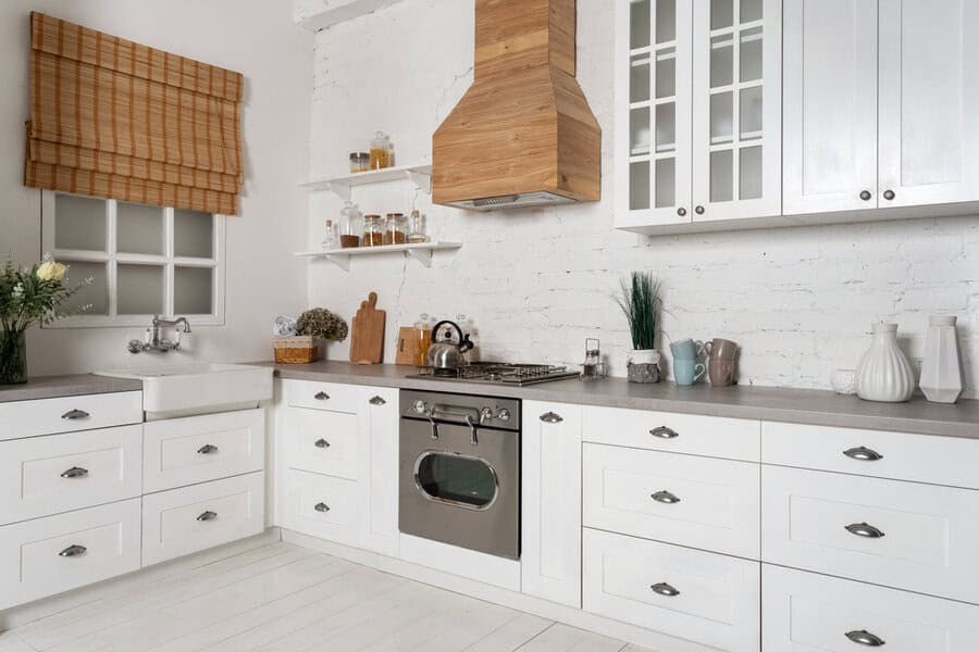 Home-Staging: Make an Older Stove Look New for Showings
