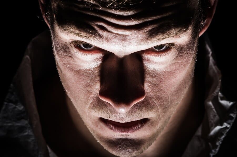 Signs of a Psychopath: 18 Things To Look Out For 