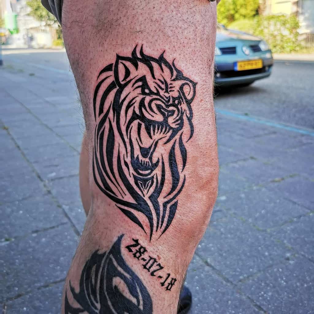 Simple Lion Tattoo for Men _tiny_ink