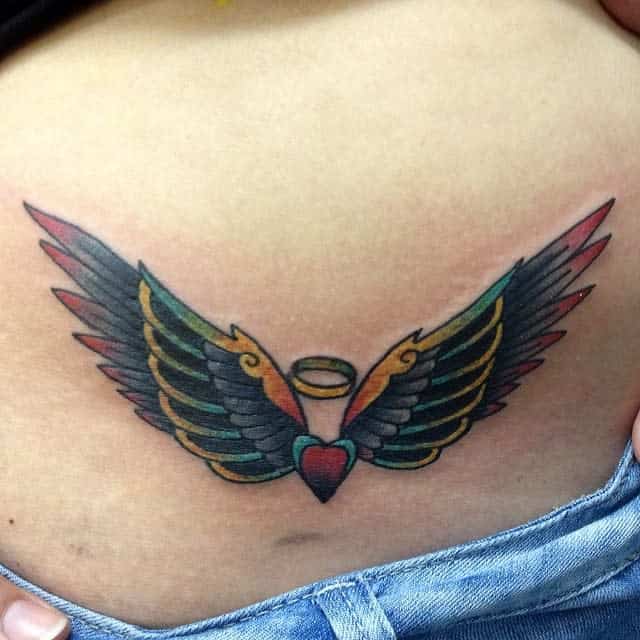 Smal Heart With Wings Tattoo gonzalodelavida