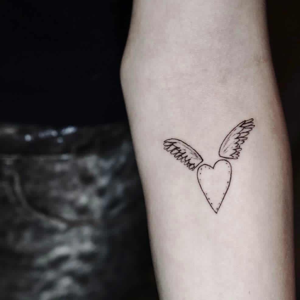 Smal Heart With Wings Tattoo horikappa