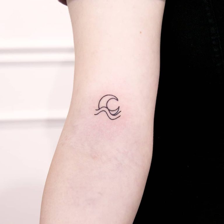 Moon Tattoo Meaning - What Do Moon Tattoos Symbolize?