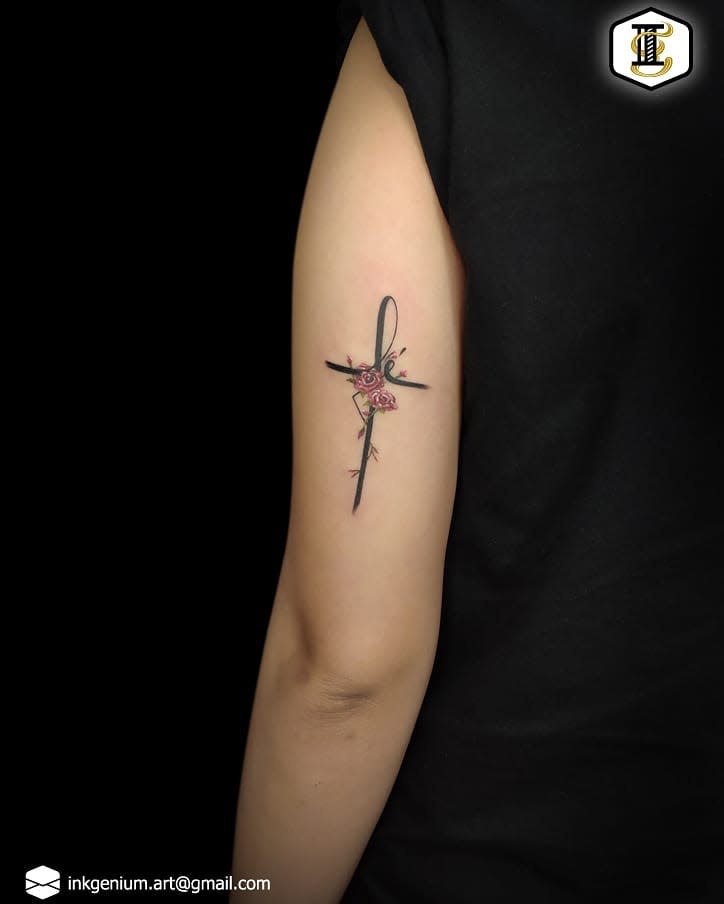 Small Cross Upper Arm Tattoo Albertinkgenium