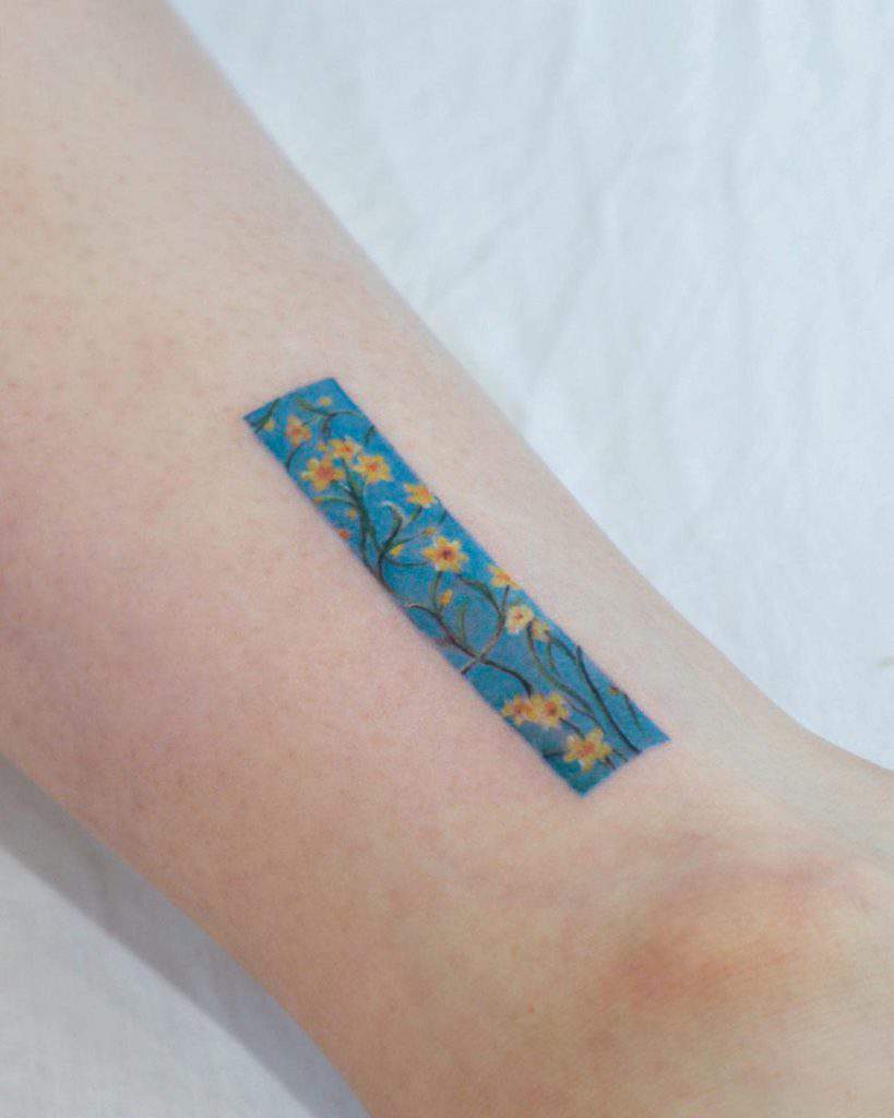 Small-Flower-Ankle-Foot-Tattoos-poem.tattoo-1229×1536
