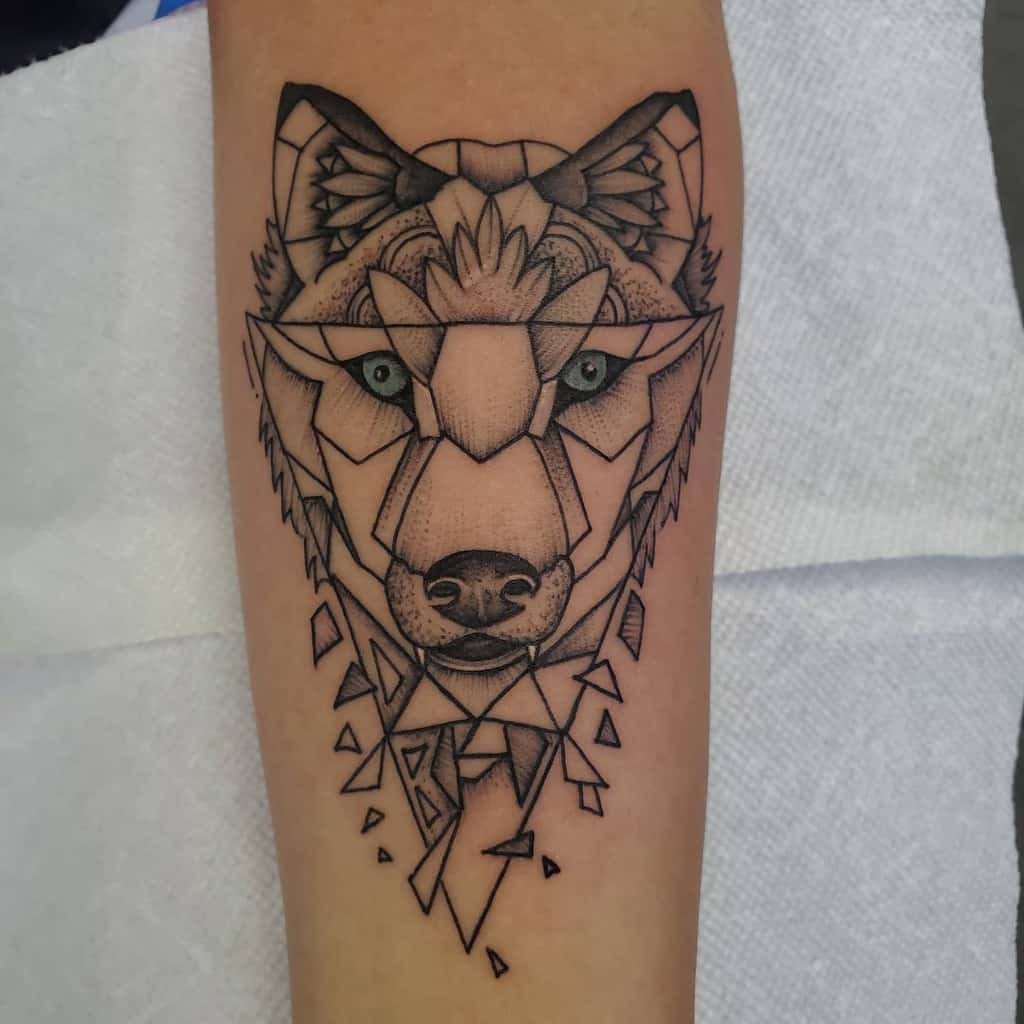 Small Geometric Wolf Tattoo tokatattoos