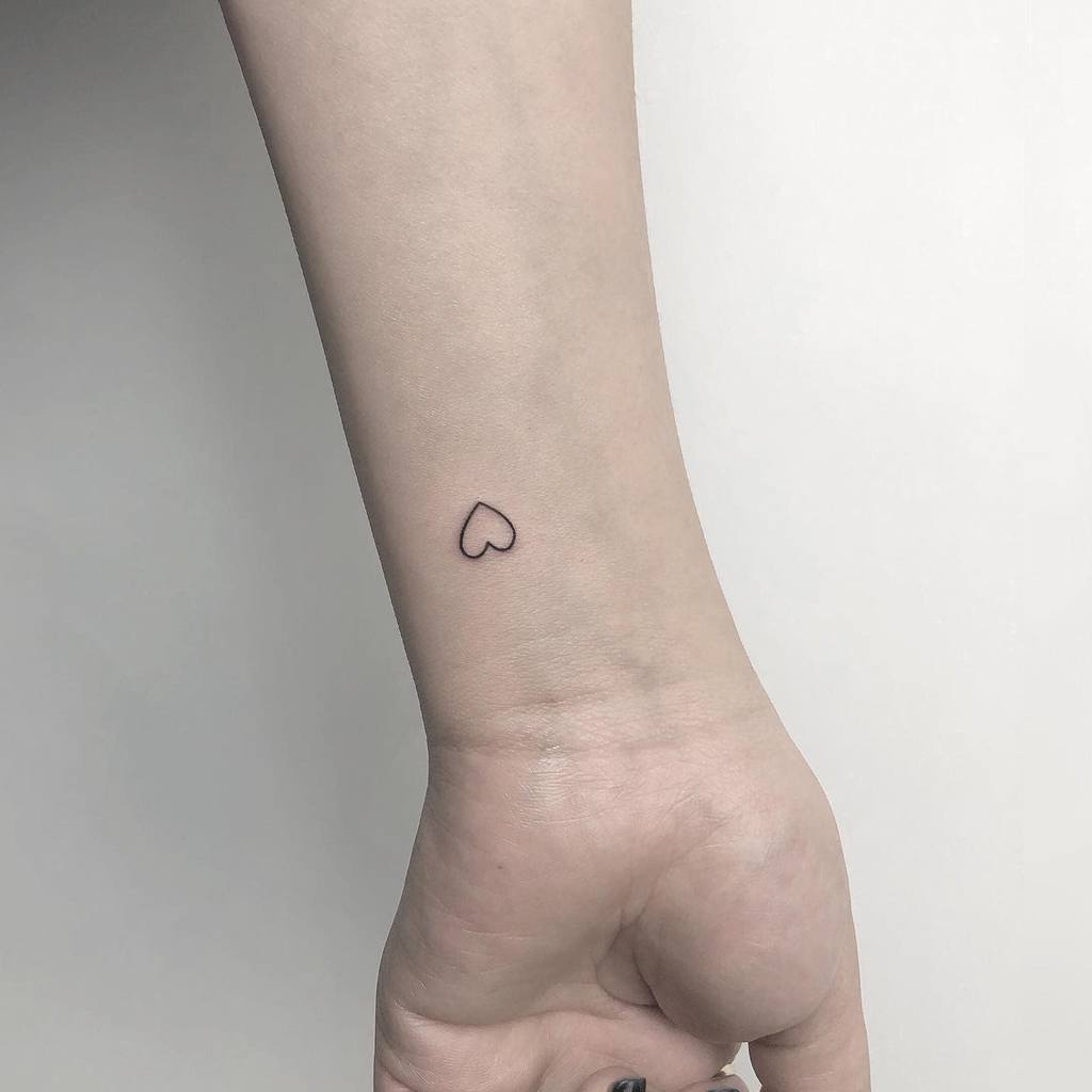 Small Heart Outline Tattoo ahsung_s