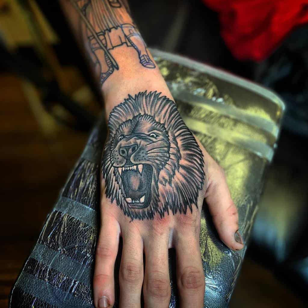 Small Lion Hand Finger Tattoos kuttieink