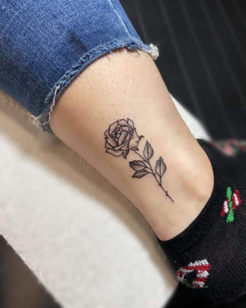 Traditional rose on inner ankle : r/agedtattoos
