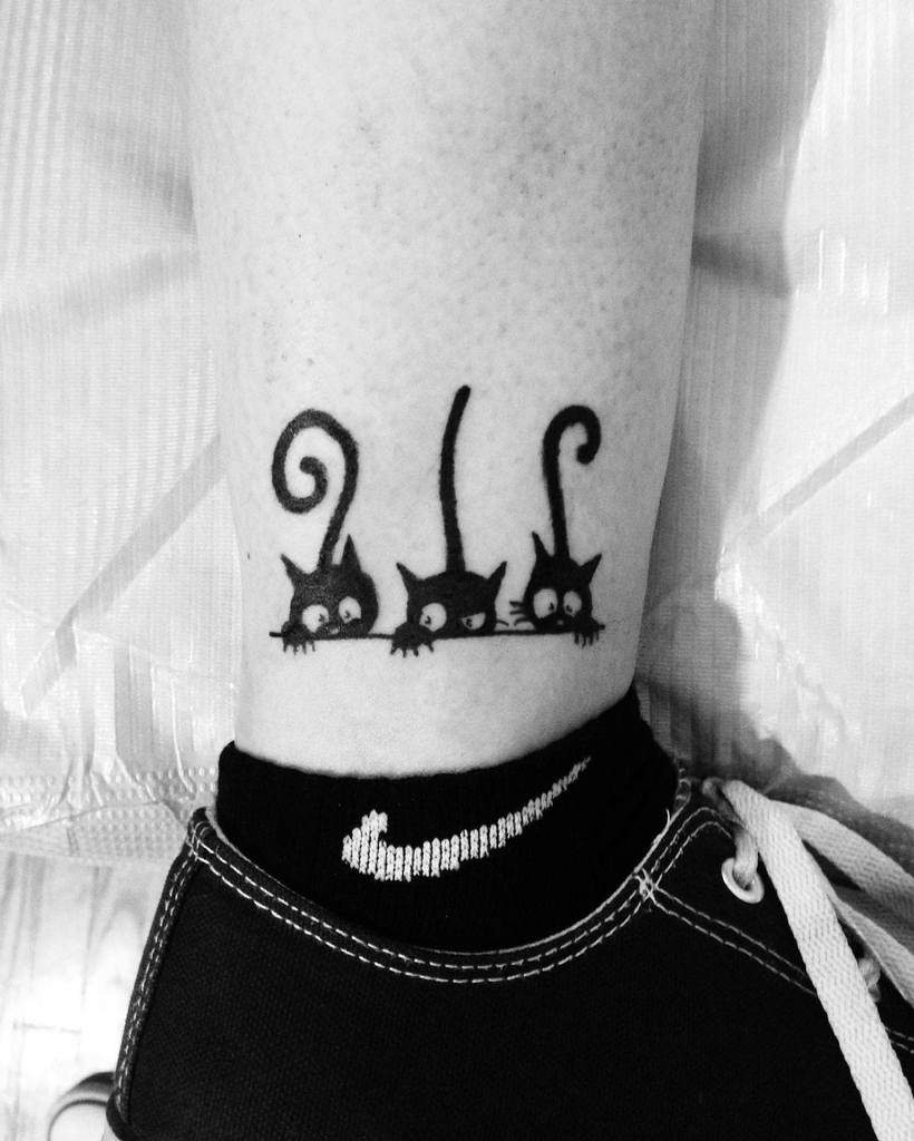 Small Simple Cat Tattoo milena_kamicak_tattoo