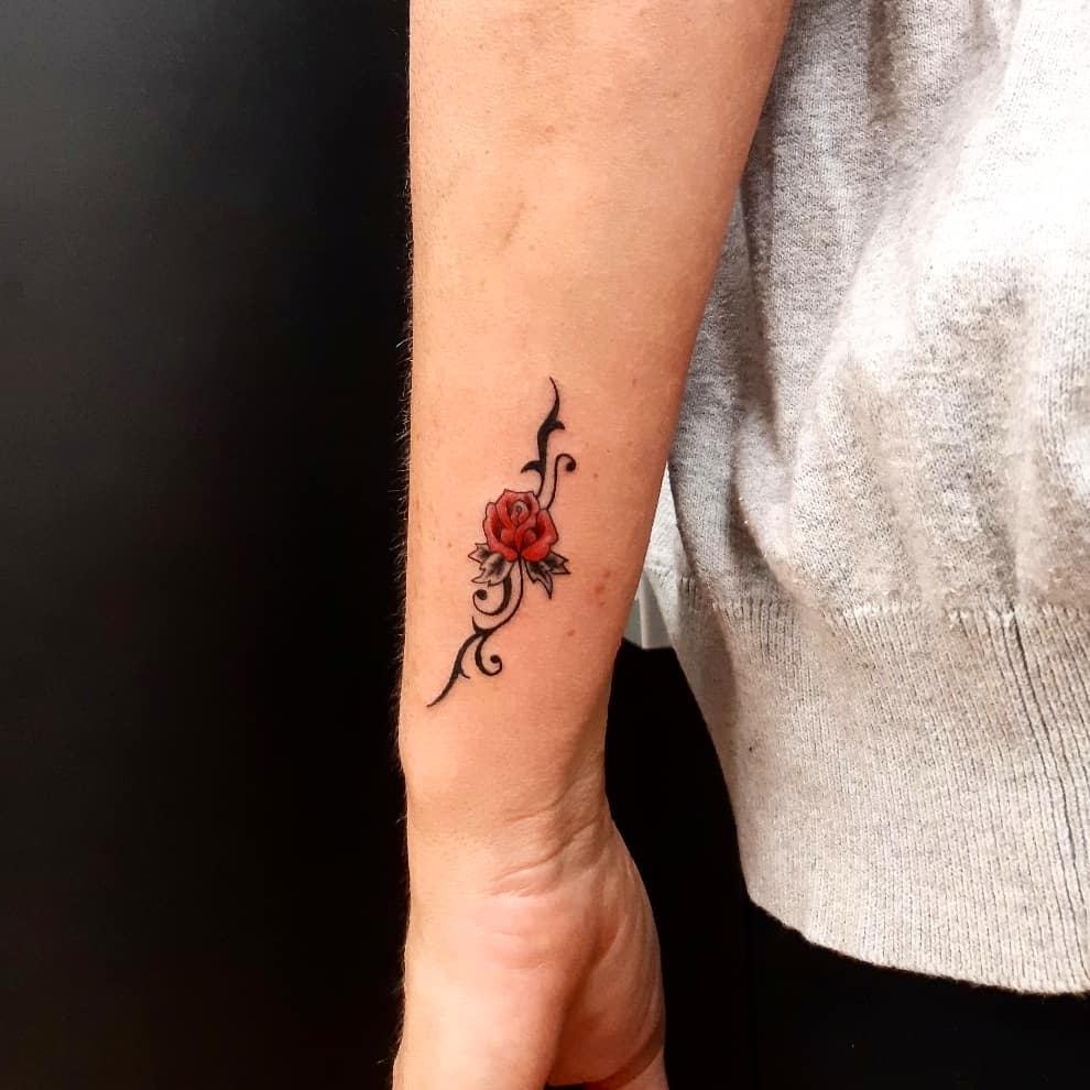 Small Tribal Flower Tattoo zele.tattoo.piercing