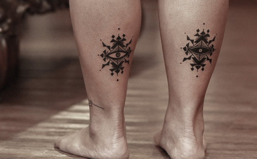 Small Tribal Leg Tattoos erwinprimitif_