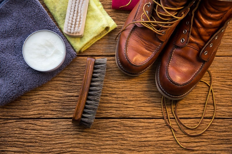 Sno Seal vs. Mink Oil: Everything You Need To Know