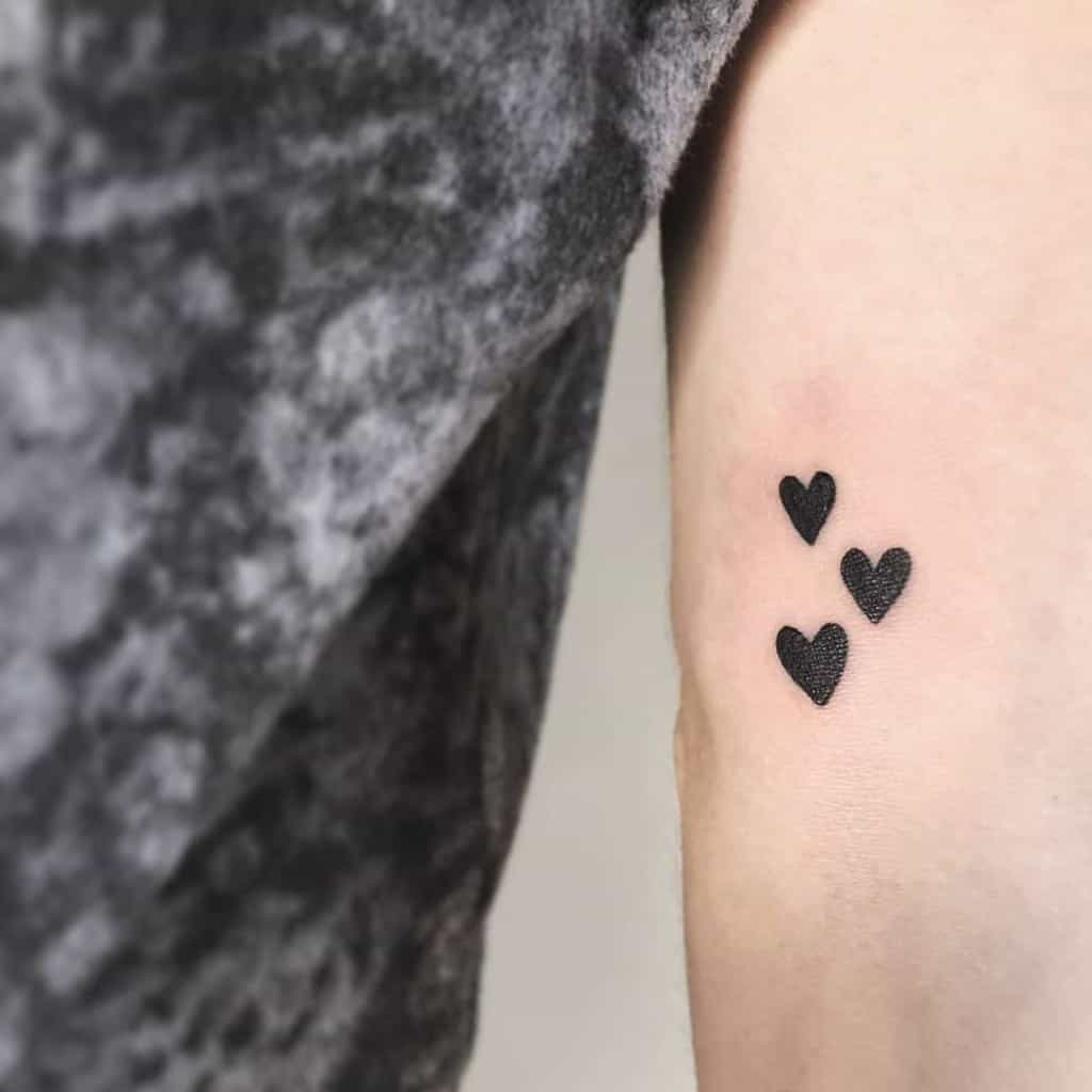 Solid Black Heart Tattoo Rouquine Tattoo